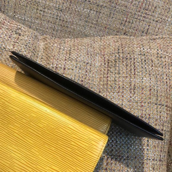 LOUIS VUITTON Black Taiga Leather Long Thin Bifold CC Wallet MI0025 - Picture 13 of 17